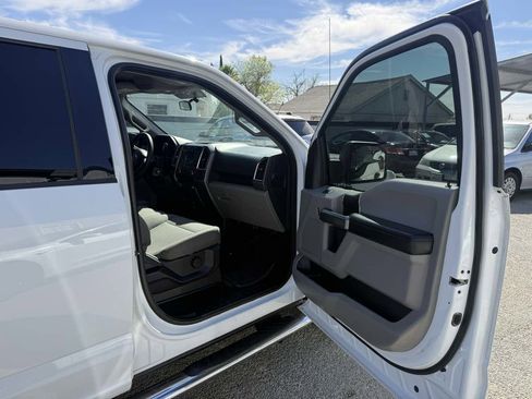 Used 2015 Ford F150 XLT image 39