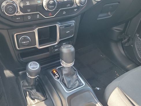 Used 2023 Jeep Wrangler Unlimited Sport AWD/4WD image 15