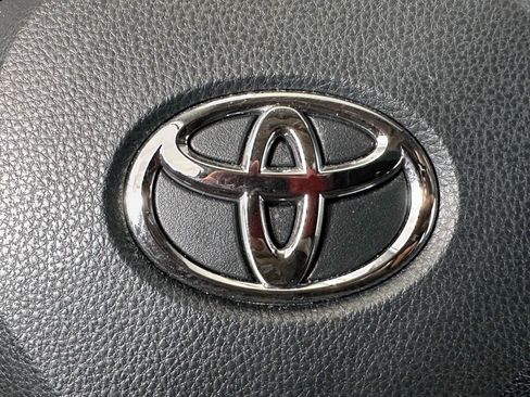 Certified 2024 Toyota RAV4 LE AWD/4WD image 29