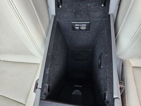 Used 2020 Cadillac XT6 Premium Luxury image 37