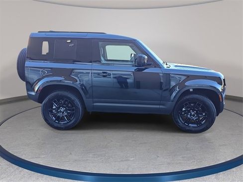 Used 2025 Land Rover Defender 90 S image 5