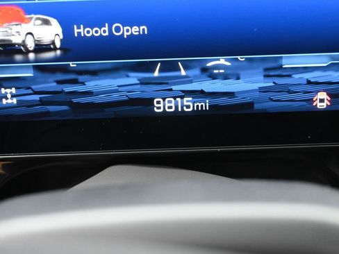 Used 2025 Chevrolet Tahoe Premier image 39