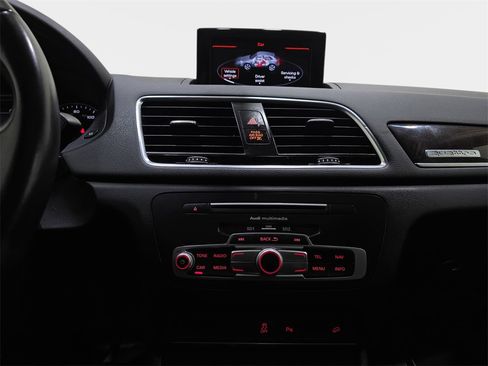 Used 2016 Audi Q3 2.0T Prestige w/ Prestige Package image 23