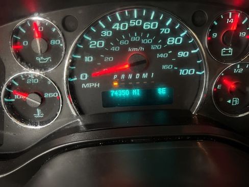 Used 2019 Chevrolet Express 3500 LT w/ LT Preferred Equipment Group image 11