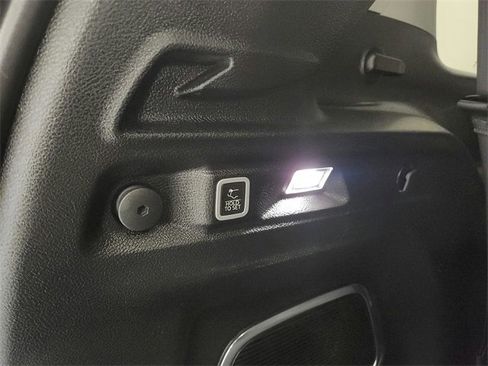 Used 2021 Jeep Grand Cherokee L Limited image 40