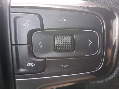 Used 2021 Chevrolet Silverado 2500 LT image 24