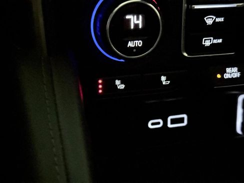 Used 2021 Chevrolet Tahoe Z71 w/ Z71 Signature Package AWD/4WD image 39