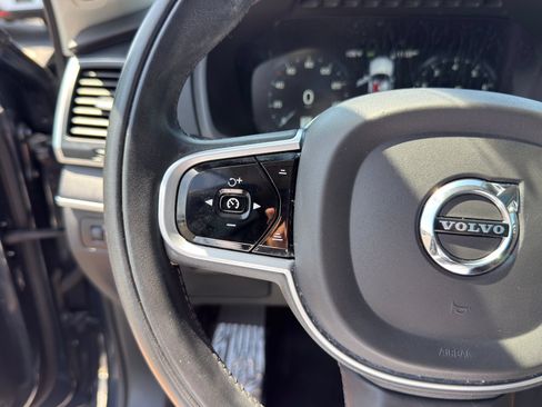 Used 2020 Volvo XC90 T6 Momentum AWD/4WD image 22