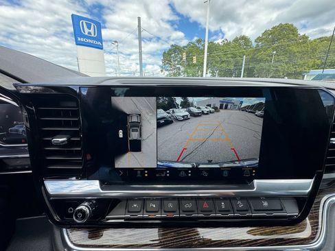 Used 2023 GMC Sierra 1500 Elevation w/ Elevation Premium Package AWD/4WD image 16