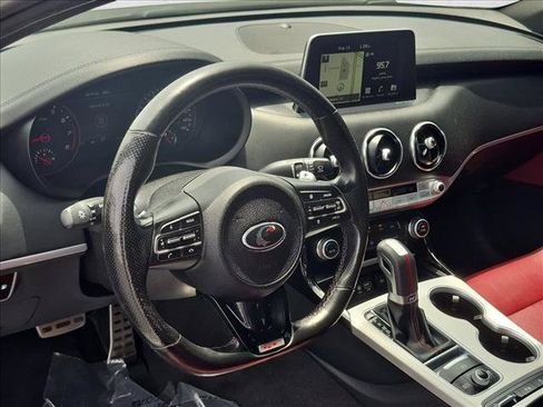 Used 2018 Kia Stinger GT1 RWD image 10
