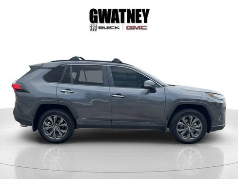 Used 2022 Toyota RAV4 Limited AWD/4WD image 3