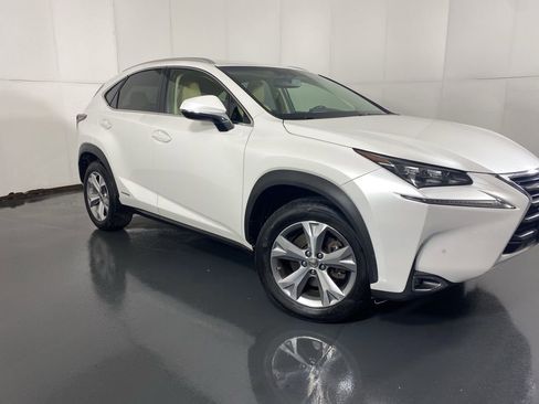 Used 2017 Lexus NX 300h AWD w/ Luxury Package image 4