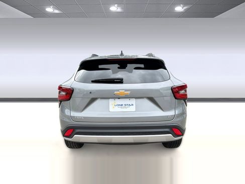 Certified 2025 Chevrolet Trax LT w/ Sunroof Package FWD image 10