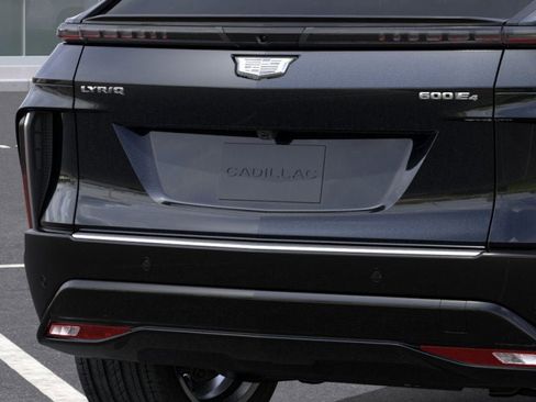New 2026 Cadillac Lyriq Signature Luxury image 14