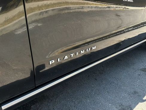 Used 2019 Ford Expedition Max Platinum AWD/4WD image 14