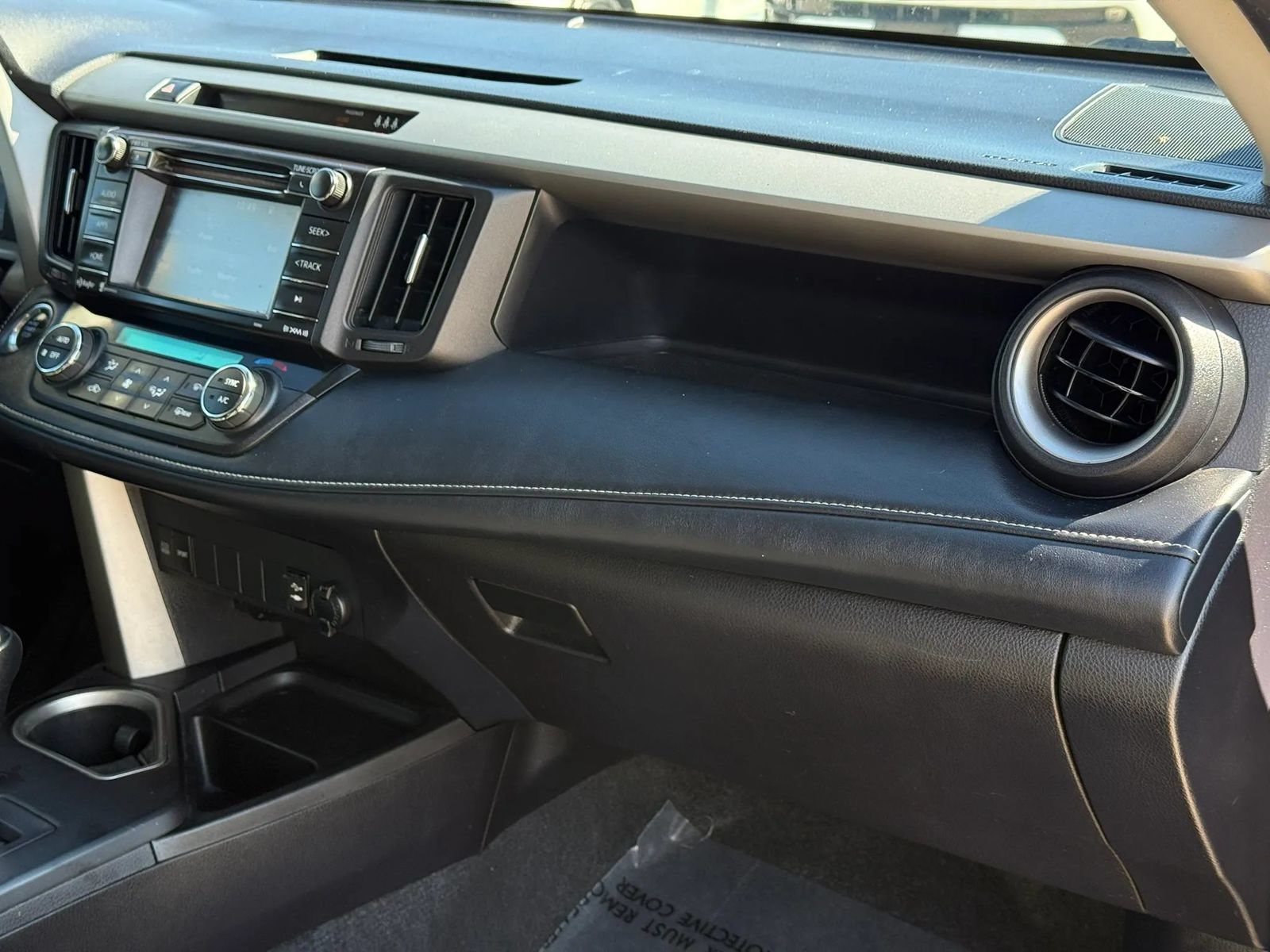 Used 2018 Toyota RAV4 XLE w/ Plus Extra Value Package FWD image 8