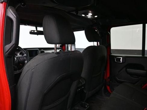 Used 2022 Jeep Gladiator Willys image 13