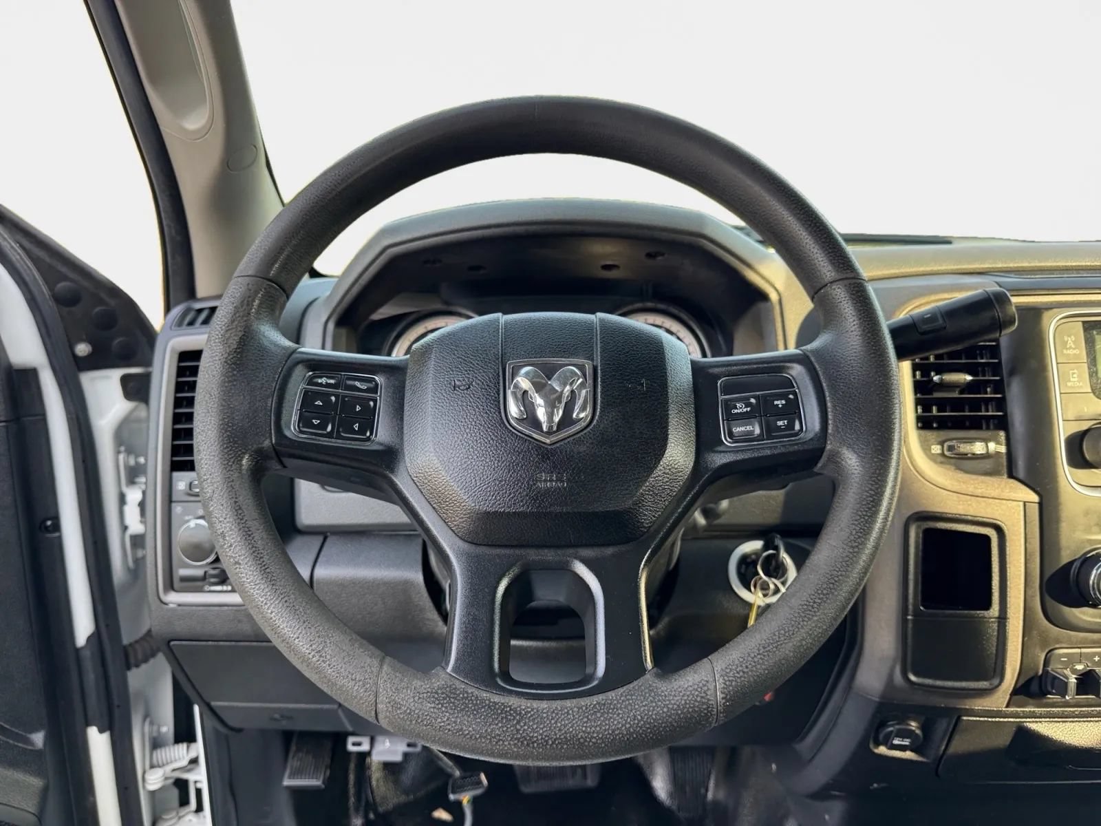 Used 2018 RAM 5500 Tradesman w/ Power & Remote Entry Group RWD image 13