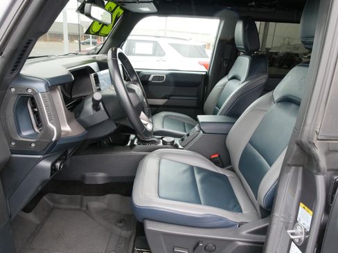 Used 2023 Ford Bronco Outer Banks image 16