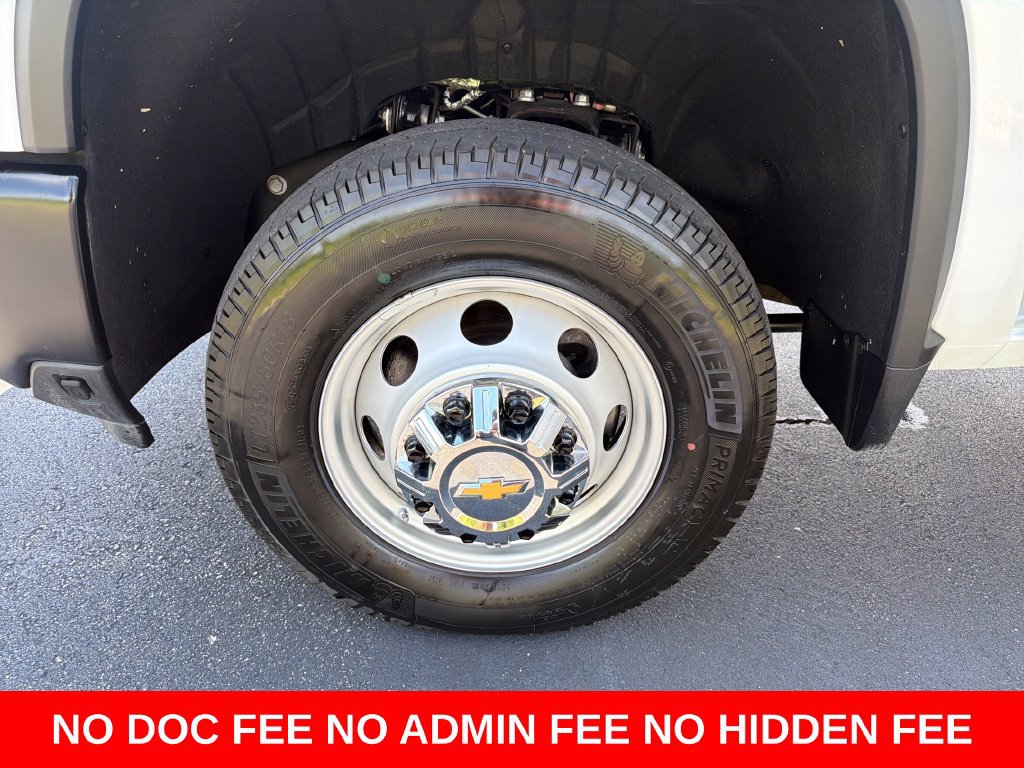 Used 2025 Chevrolet Silverado 3500 W/T AWD/4WD image 25