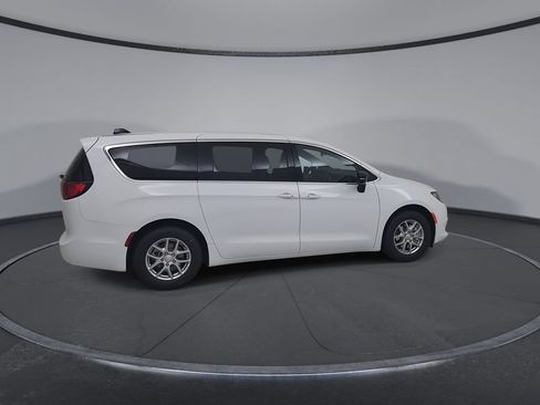 New 2027 Chrysler Pacifica LX FWD image 15