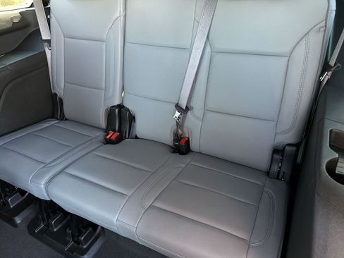 Used 2025 GMC Yukon Elevation image 35