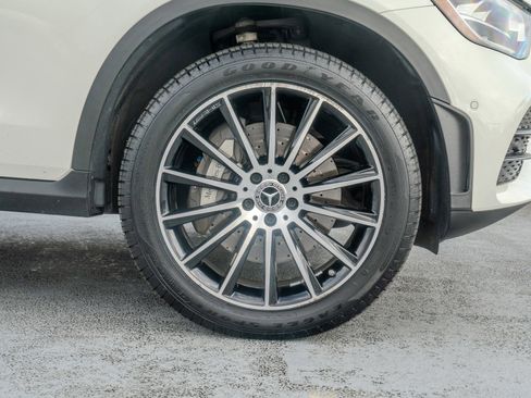 Used 2022 Mercedes-Benz GLC 300 4MATIC Coupe image 11