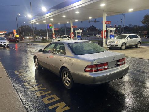 Used 2001 Lexus ES 330 image 7