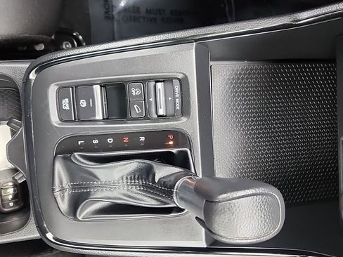 Used 2024 Honda CR-V LX image 24