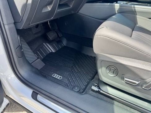 New 2026 Audi Q3 quattro 2.0T AWD/4WD image 21