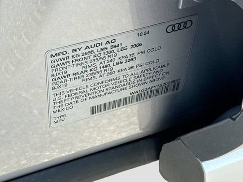 Used 2025 Audi Q5 e Premium AWD/4WD image 44