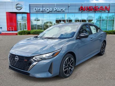 New 2025 Nissan Sentra SR w/ Trunk Package image 4