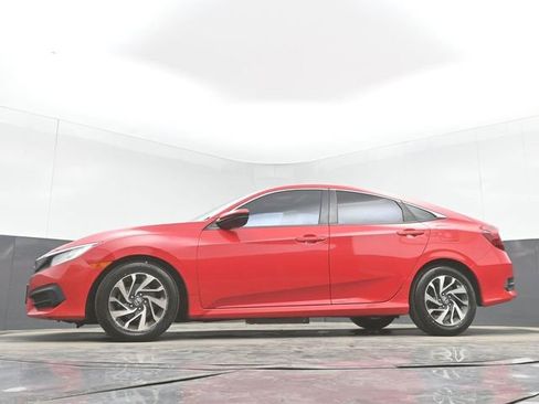 Used 2018 Honda Civic EX image 41