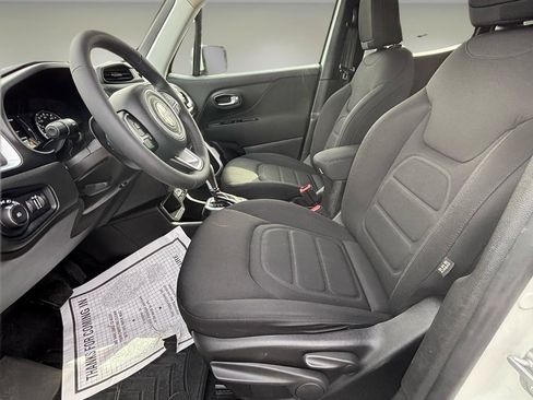 Used 2020 Jeep Renegade Latitude image 9