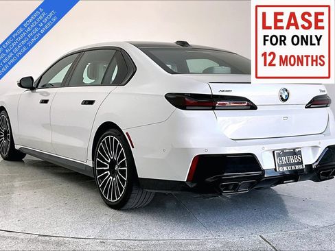 Used 2025 BMW 760i xDrive AWD/4WD image 15