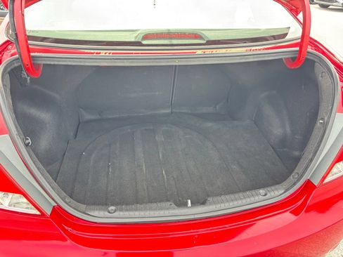 Used 2016 Hyundai Accent SE w/ Option Group 02 FWD image 17