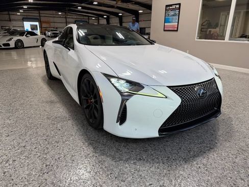 Used 2018 Lexus LC 500 Coupe w/ Touring Package RWD image 10