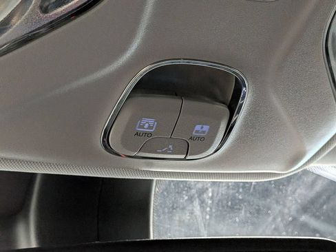 Certified 2022 Jeep Compass Latitude w/ Sun and Sound Group FWD image 20