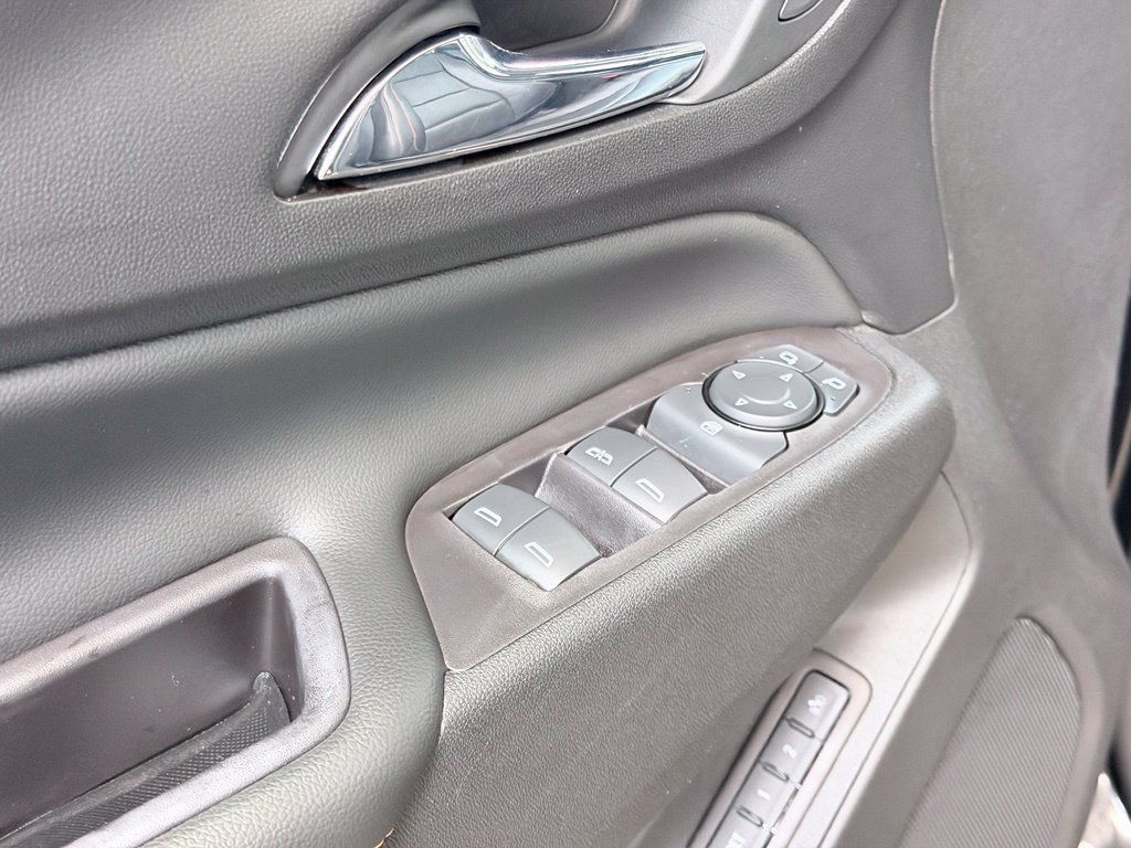 Used 2021 Chevrolet Equinox Premier FWD image 10