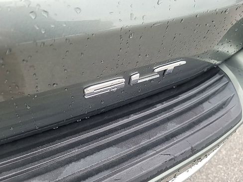 Used 2023 GMC Yukon XL SLT w/ SLT Premium Package RWD image 6