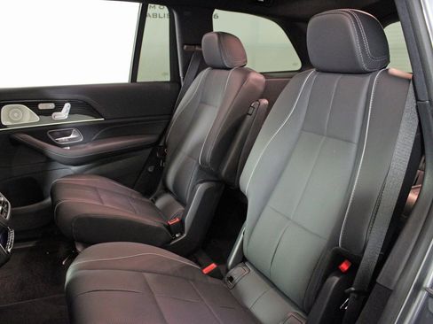 Certified 2025 Mercedes-Benz GLS 580 4MATIC image 30