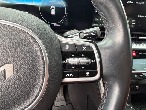 Certified 2022 Kia Carnival SX Prestige FWD image 23