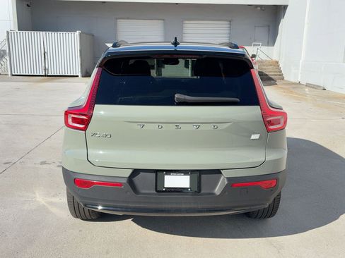 Certified 2023 Volvo XC40 Recharge Ultimate image 10