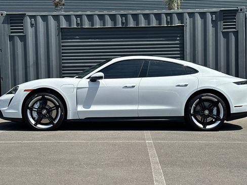 Certified 2021 Porsche Taycan 4S image 2