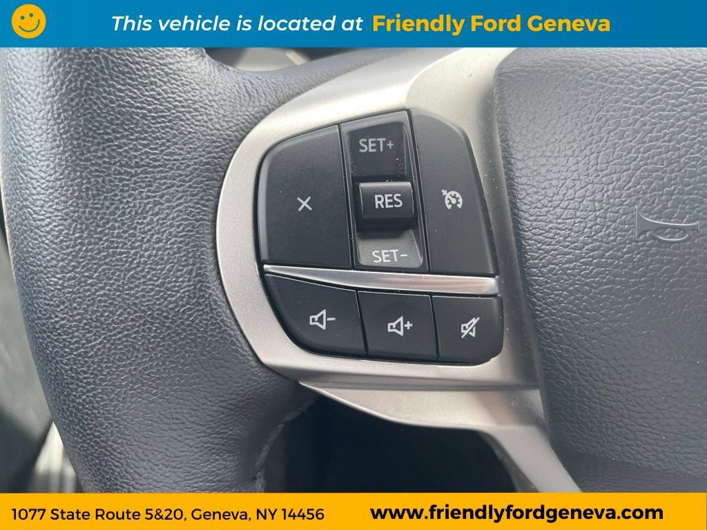 Used 2024 Ford Explorer XLT w/ Equipment Group 202A AWD/4WD image 17