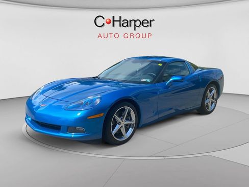 Used 2011 Chevrolet Corvette Coupe w/ 1LT RWD image 7