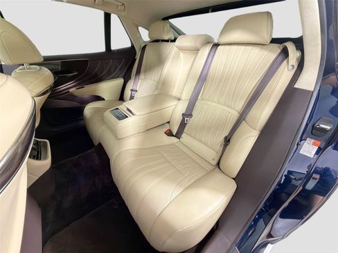 Used 2020 Lexus LS 500 w/ Interior Upgrade Package RWD image 24