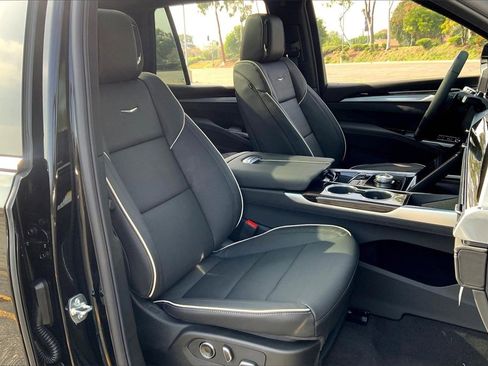 New 2026 Cadillac Escalade Luxury w/ Touring Package image 34