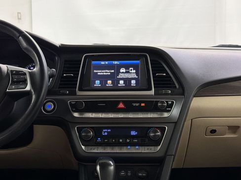 Used 2018 Hyundai Sonata Limited image 29