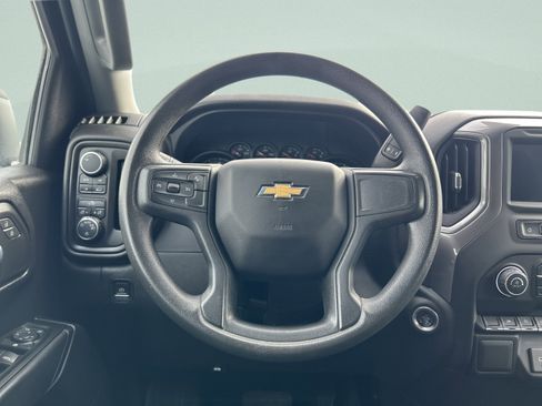 Used 2022 Chevrolet Silverado 1500 Custom image 19